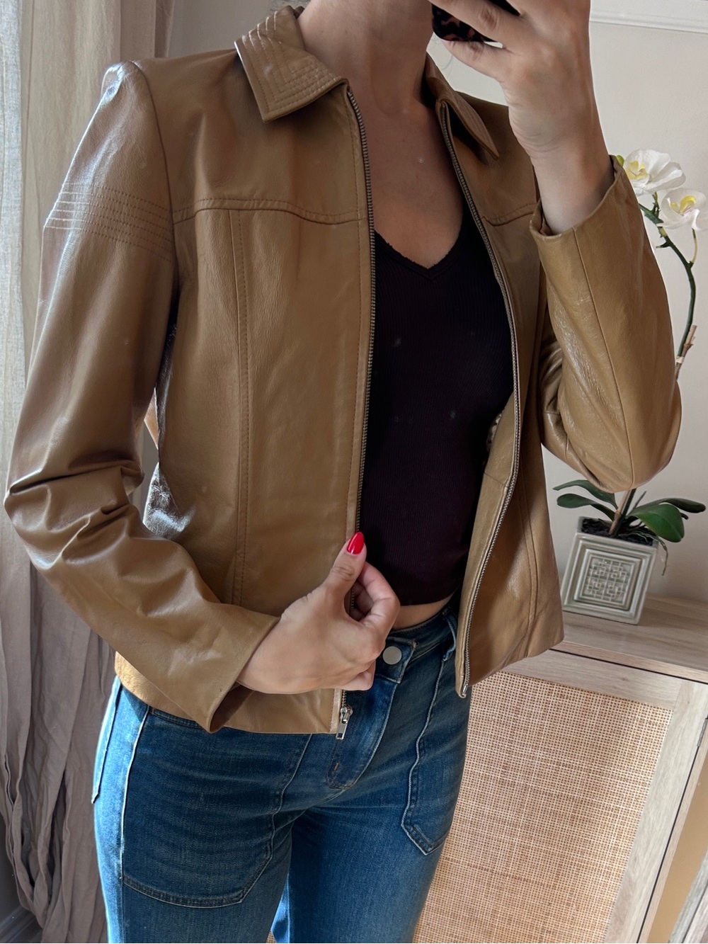 *Italy* Vintage Women's Leather Jacket in Light Brown